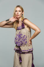 TOP EMBROIDERED WITH FLOWERS AND TASSELS
